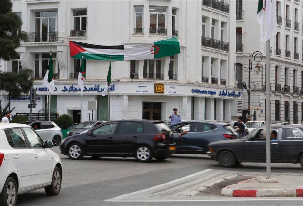 Cezayirliler, Arap Devletlerinin Gazze’ye Asker Göndermesini İstiyor