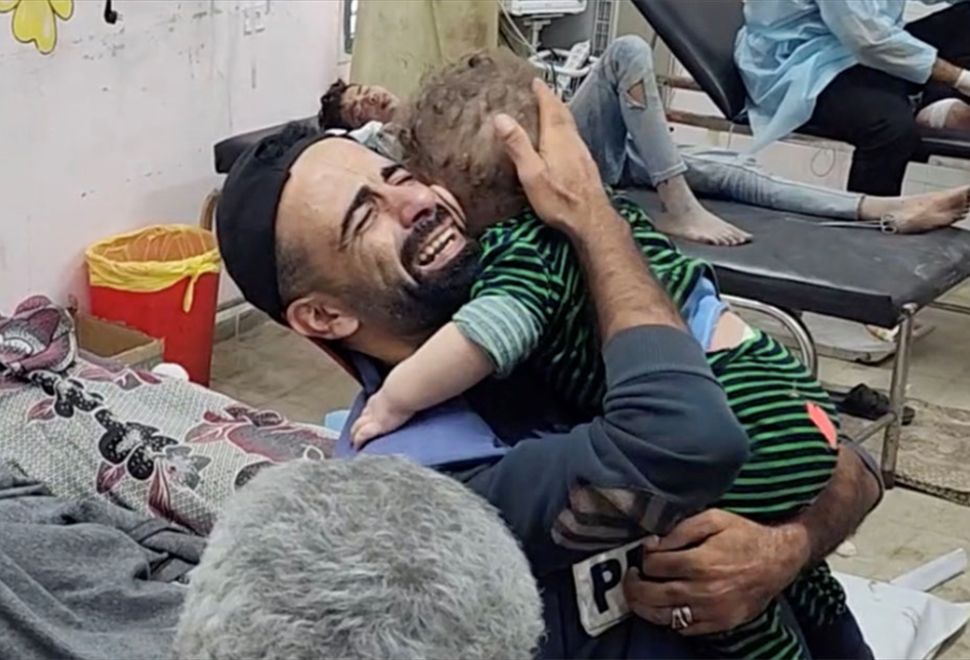 İsrail'in Gazze Saldırısında AA Kameramanı Muhammed El-Alul, 4 Çocuğunu ve 3 Kardeşini Kaybetti