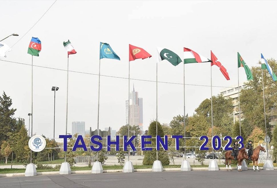 Özbekistan'da Yarın Ekonomik İşbirliği Teşkilatı Zirvesi Yapılacak