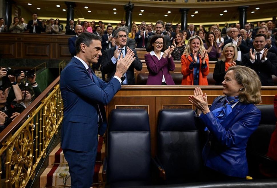 İspanya'da Azınlık Sol Koalisyon Hükümeti Meclisten Güvenoyu Aldı