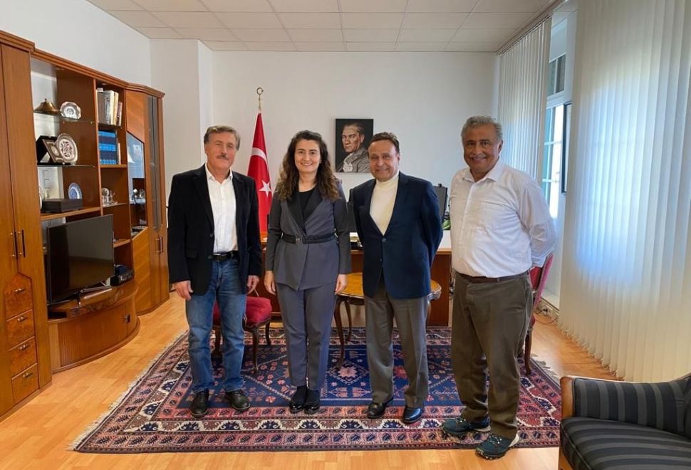 Stuttgart Başkonsolosu Koçak, Türk İş İnsanlarıyla Bir Araya Geldi