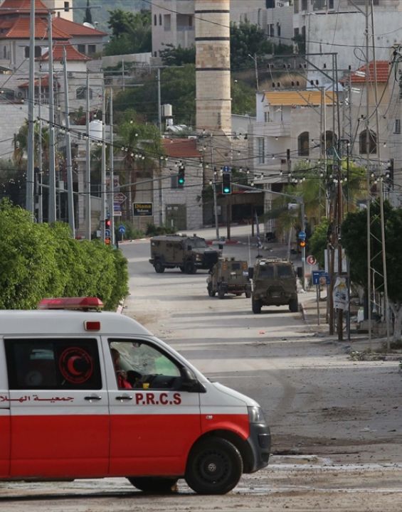 İsrail Güçleri Batı Şeria'da 2 Filistinliyi Daha Öldürdü, Naaşlarını Alıkoydu