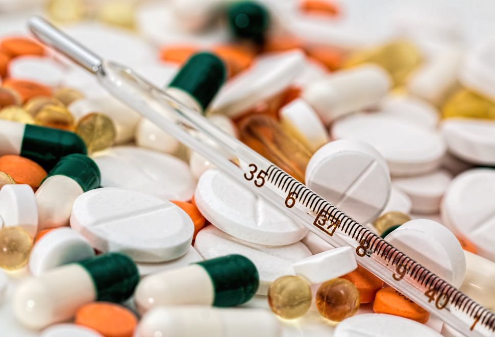 Sağlıksız Gelişim – Doktorlar Yine Daha Fazla Antibiyotik Yazıyor
