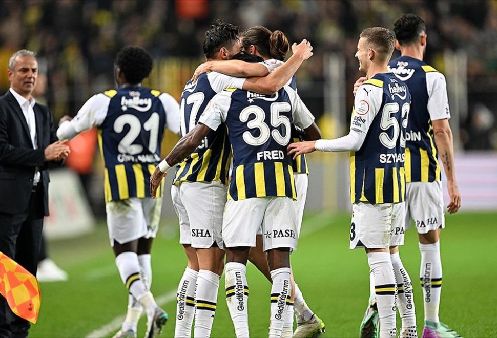 Fenerbahçe Averajla Liderliğini Sürdürdü