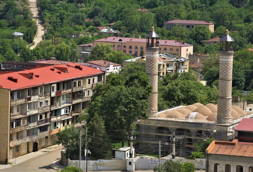 Azerbaycan’da Erken Cumhurbaşkanı Seçiminde Karabağ’daki 20 Bin Seçmen De Oy Kullanacak