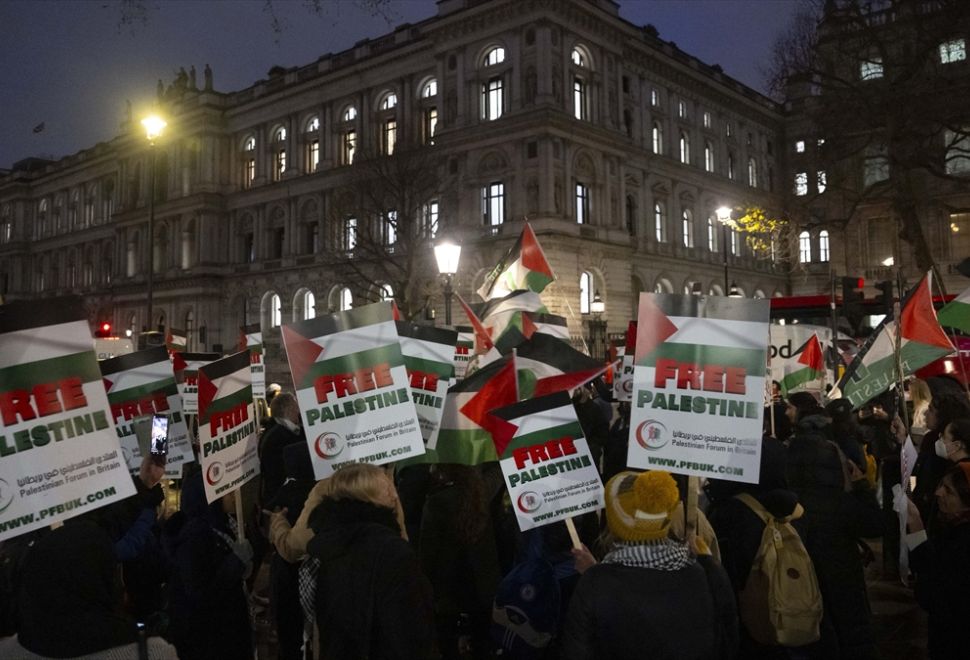 İsrail Saldırılarında Öldürülen Filistinli Çocuklar Londra'da Anıldı