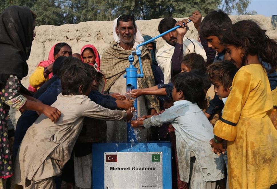 PAMDER, Pakistan'da Açtığı Binlerce Su Kuyusuyla Halkın İçme Suyu İhtiyacını Karşılıyor