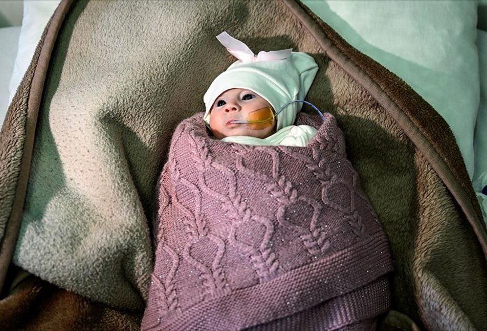 Filistinli 3 Günlük Bebek Şah Damarına Yapılan Müdahaleyle Hayata Tutundu
