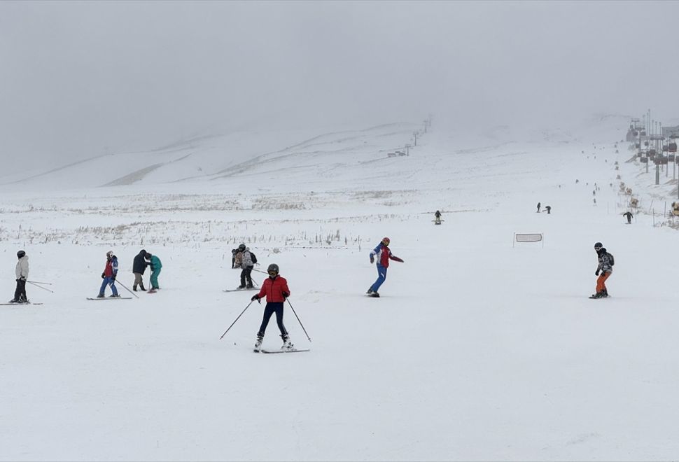 Erciyes Kayak Merkezi'nde Sezon Açıldı