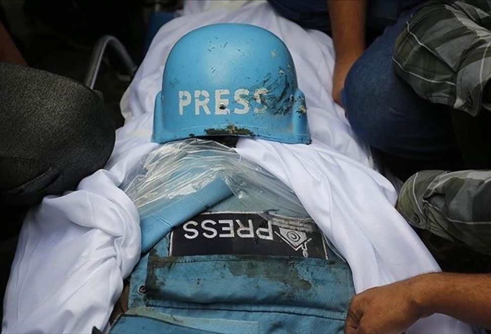 İsrail, Saldırılarını Sürdürdüğü Gazze'de Bir Gazeteciyi Daha Öldürdü
