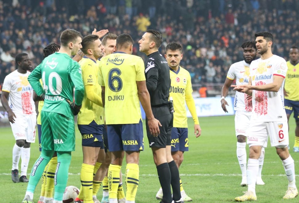 PFDK'den Fenerbahçeli Fred'e 3 Maç Ceza