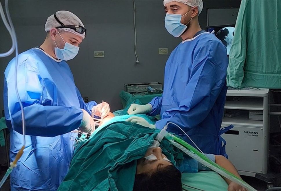 Gazze'yi Ziyaret Eden Filistin Asıllı İngiliz Doktor Bedir: Gazze Şeridi'ndeki Doktorlar Gerçek Kahramanlar