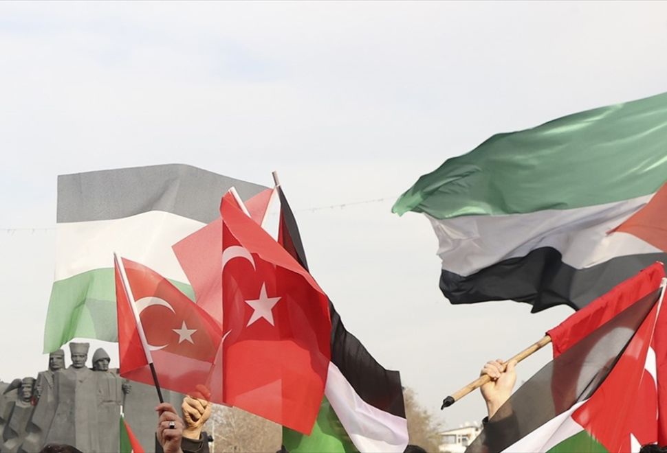 İstanbul'da Filistin'e Destek Yürüyüşü Nedeniyle Yarın Bazı Yollar Trafiğe Kapatılacak