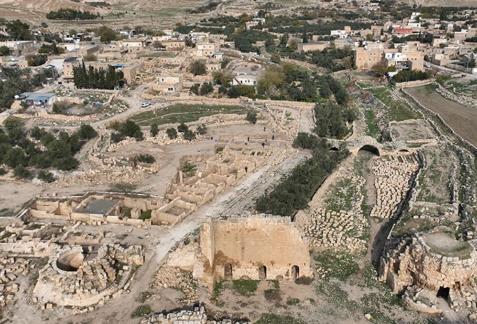 Dara Antik Kenti'nde Keşfedilen Tarihi Çarşı Gün Yüzüne Çıkarılıyor