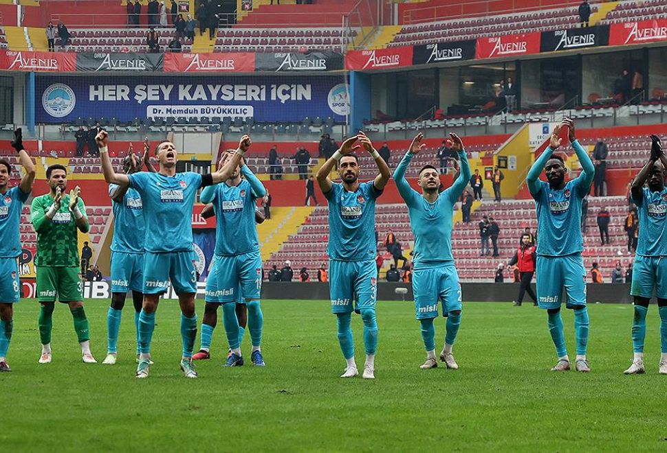 Sivasspor 3 Puanı 3 Golle Aldı
