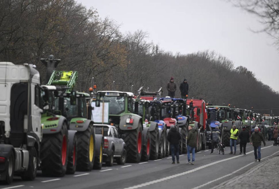 Alman Çiftçiler Neden Protesto Ediyor?