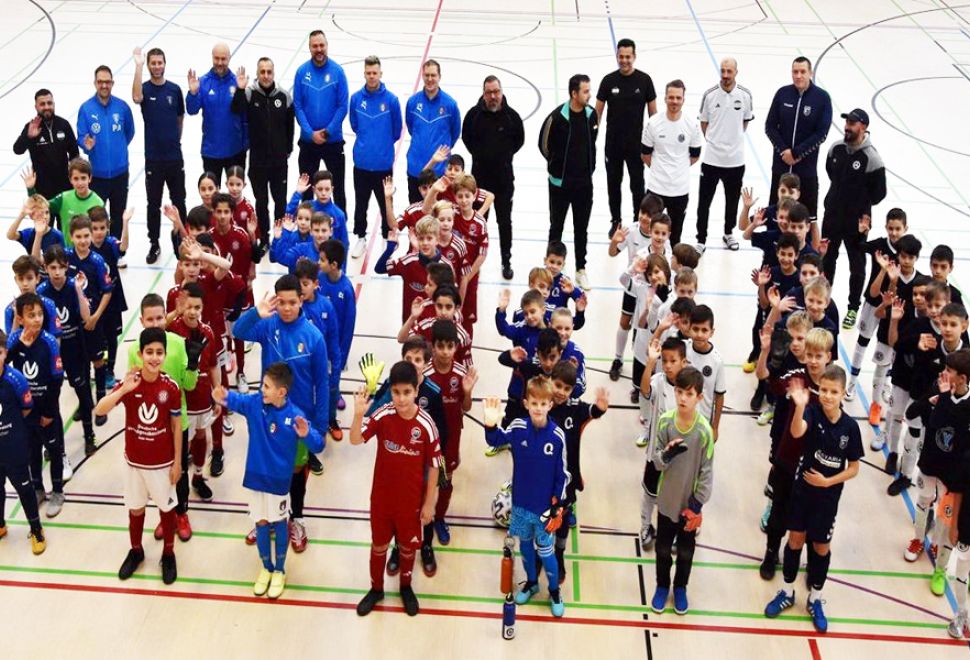 Dr. Sadık Ahmet Turnuvası Şampiyonu FC Stein