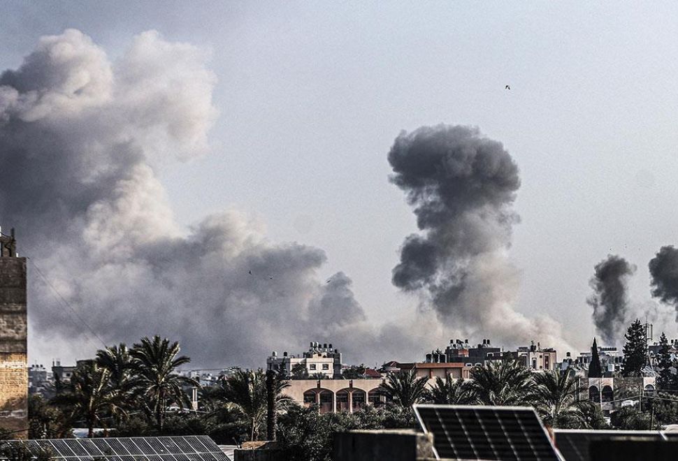 İsrail'in Gazze Saldırılarında Öldürülen Filistinlilerin Sayısı, 23 Bin 210'a Yükseldi