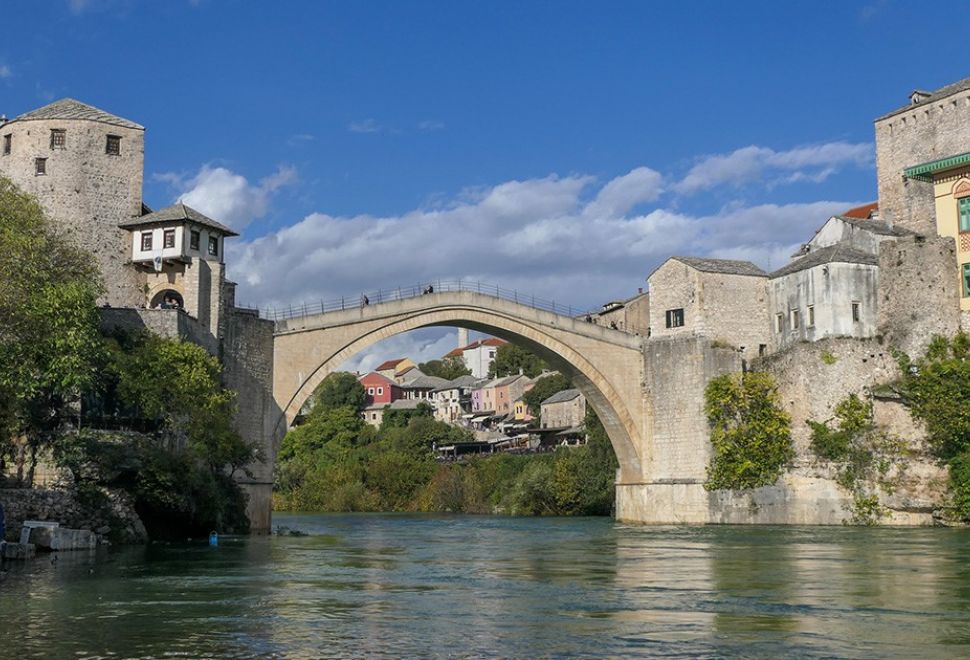 Tarihi Mostar Köprüsü'nün 