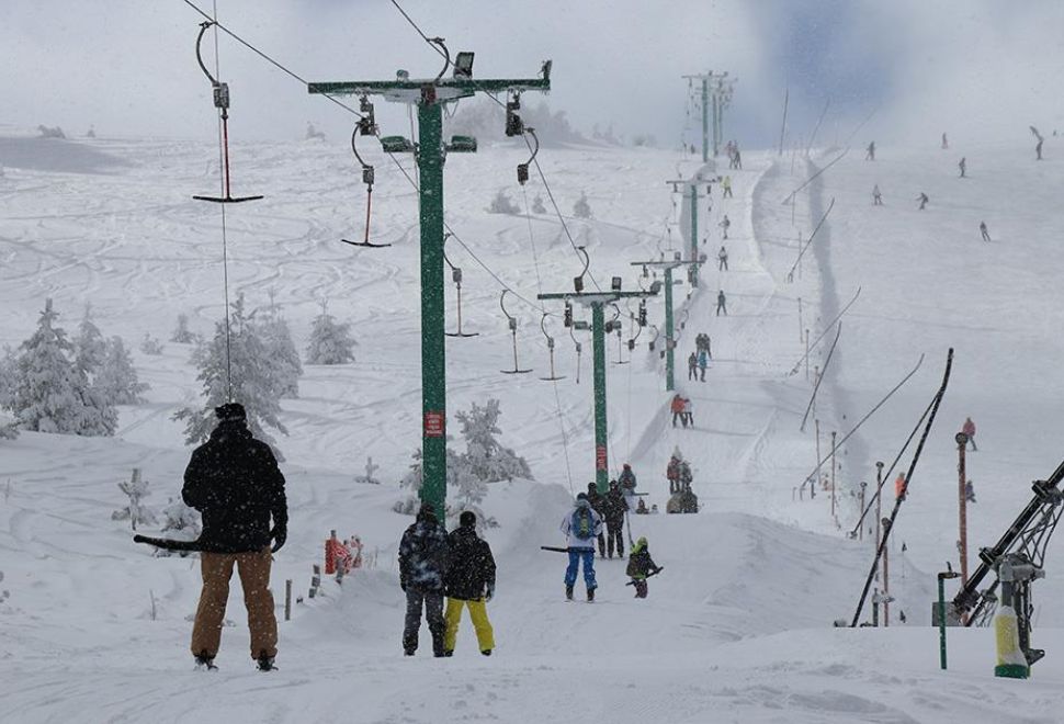 Kartalkaya Kayak Merkezi'nde kar kalınlığı 137 santimetreye ulaştı