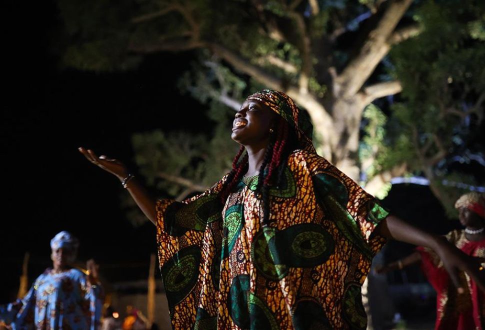 Senegal'de Baobab Ormanındaki Geleneksel Gösteriler Ülke Kültüründen Renkli Kesitler Sunuyor