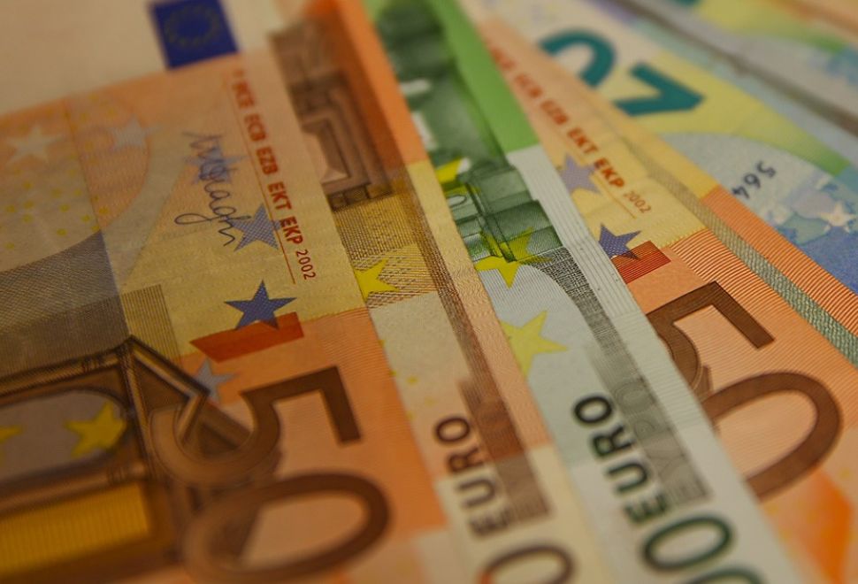 Euro Bölgesinde Kamu Borcunun GSYH'ye Oranı Yüzde 89,9 oldu
