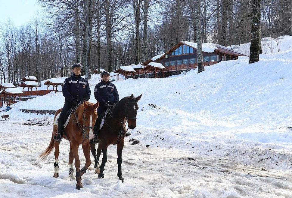 Kartepe'de Atlı Jandarma Timleri Göreve Başladı