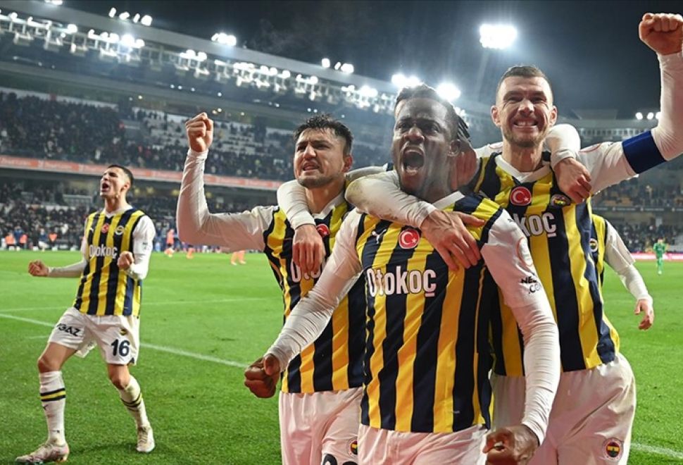 Fenerbahçe Averajla Haftayı Liderlik Koltuğunda Kapattı