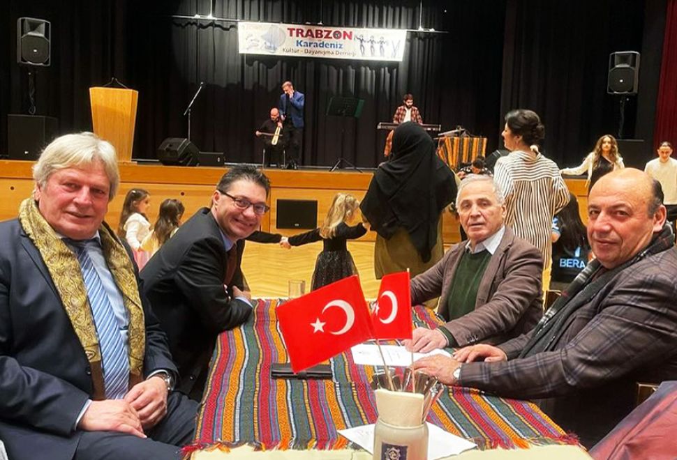 Başkonsolos Erdoğan, 21. Karadeniz Kültür ve Dayanışma Gecesi’ne Katıldı