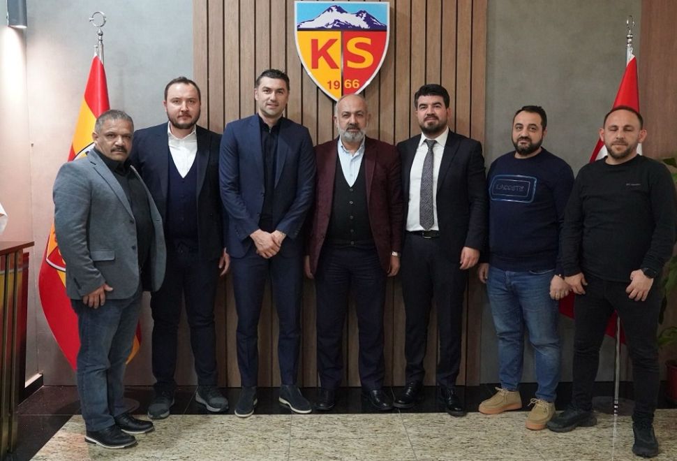 Burak Yılmaz Kayserispor’la Anlaştı