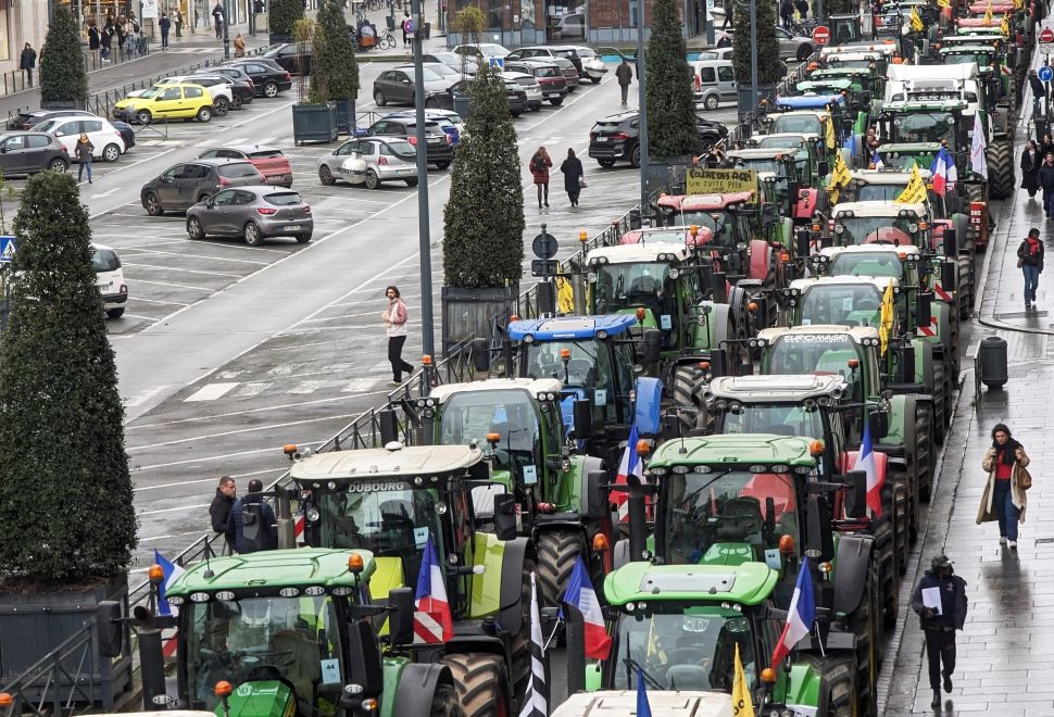 Çiftçilerin Protestosu Fransa ve İspanya Arasında 