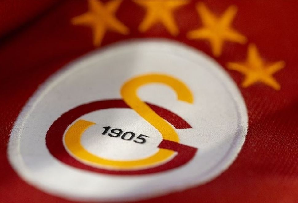 Galatasaray, Carlos Vinicius ile Serge Aurier'i Kadrosuna Kattı