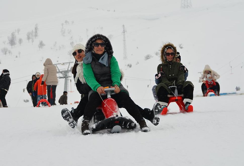 Bitlis'teki Kayak Merkezi Yarıyıl Tatilinde Binlerce Kişiyi Ağırladı