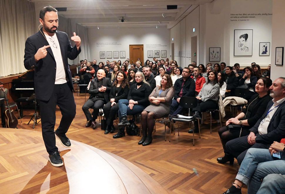 Stuttgart'ta ‘Mutlu ve Başarılı Çocuk Nasıl Yetiştirilir?’ Semineri Düzenlendi