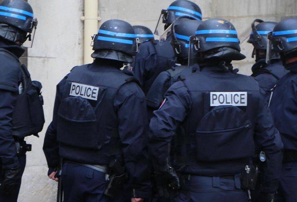 Paris Belediyesine Yolsuzluk Soruşturması Kapsamında Polis Baskını