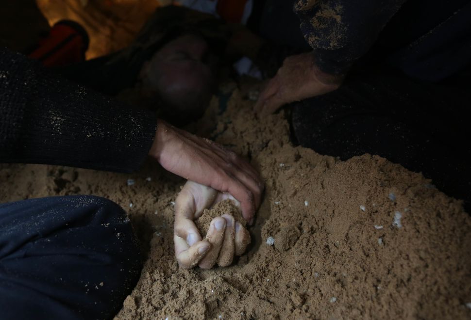 İsrail Ramazan’ın İlk Gününde Gazze'ye Düzenlediği Saldırılarda Çok Sayıda Filistinliyi Öldürdü