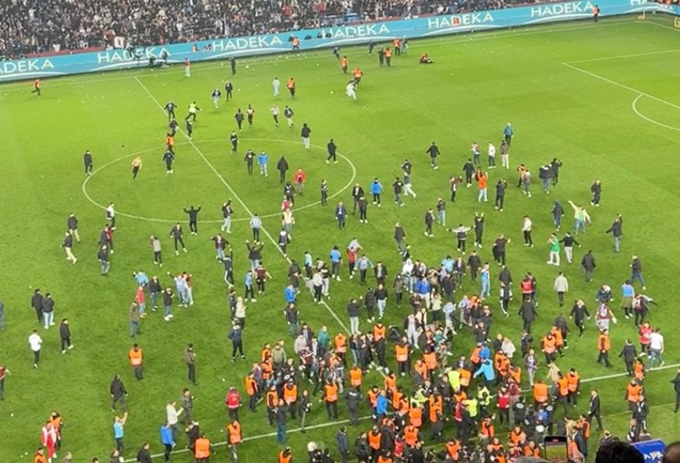 Trabzonspor-Fenerbahçe Karşılaşmasının Ardından Yaşanan Olaylarla İlgili 12 Kişi Gözaltına Alındı