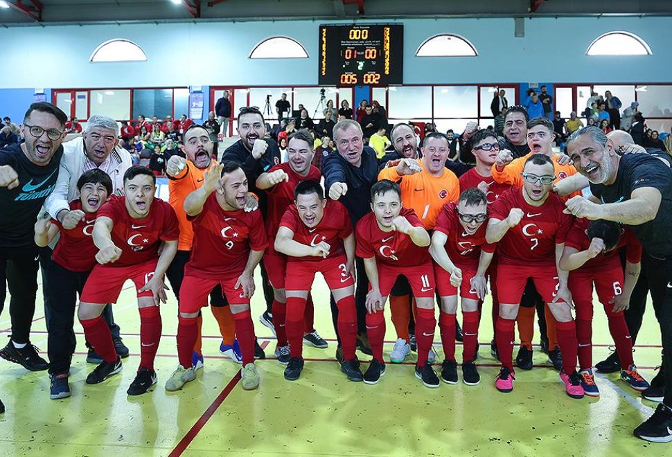 Down Sendromlu Futsal Milli Takımı, Trisome Oyunları'nda Finale Çıktı