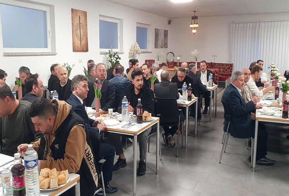 Neckarsulm İmâm-ı Âzam Camii İş İnsanlarına İftar Yemeği Verdi