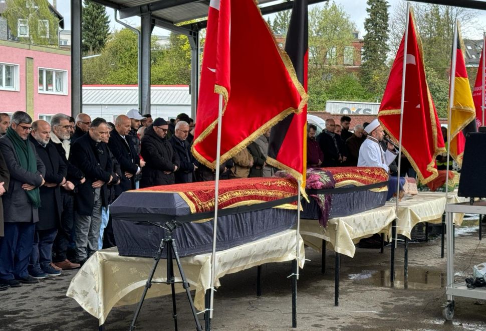 Solingen Kurbanları Son Yolculuklarına Uğurlandı