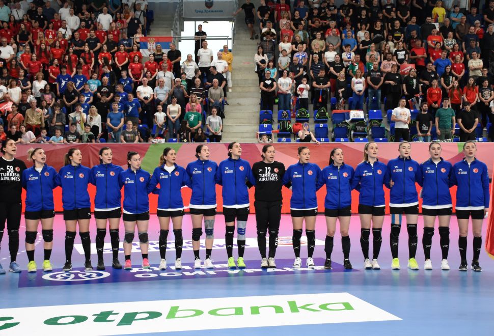 A Milli Kadın Hentbol Takımı, Avrupa Şampiyonası'na Gitmeye Hak Kazandı