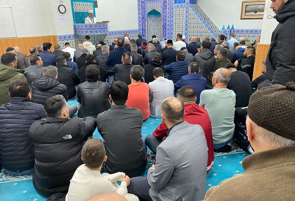 DİTİB Türk İslam Cemiyeti Duisburg Wanheimerort Ayasofya Camii’nde Bayram Sevinci