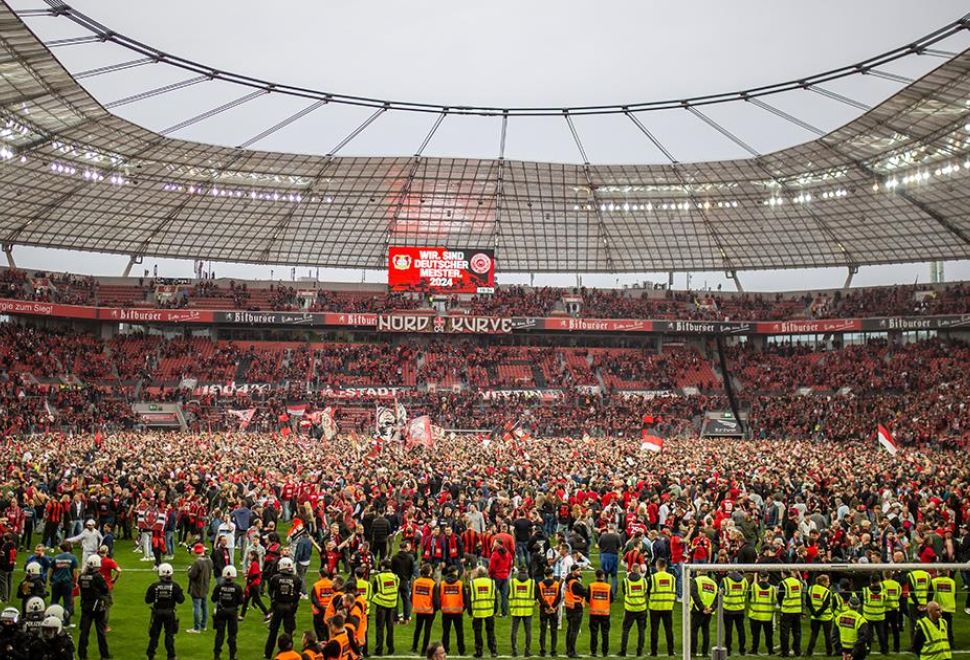 Bundesliga'da Bayer Leverkusen Tarihinin İlk Şampiyonluğunu Elde Etti