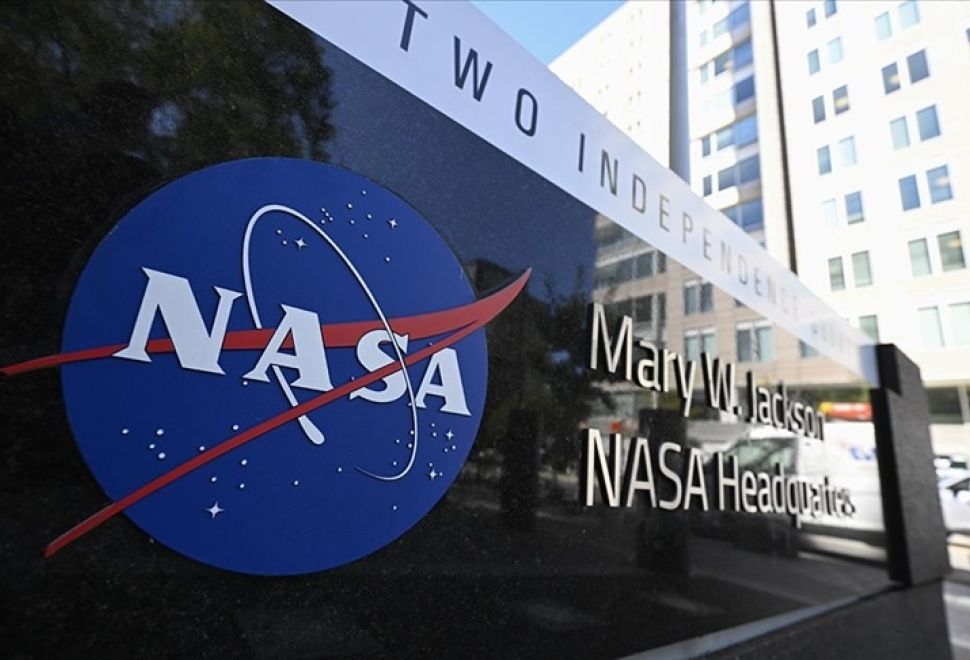 NASA, Bir Evin Çatısına Düşen Gizemli Nesnenin ‘Uzay Çöpü’ Olduğunu Açıkladı