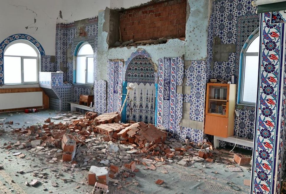 Tokat Sulusaray Depreminde Camiler ve Kerpiç Yapılar Hasar Gördü