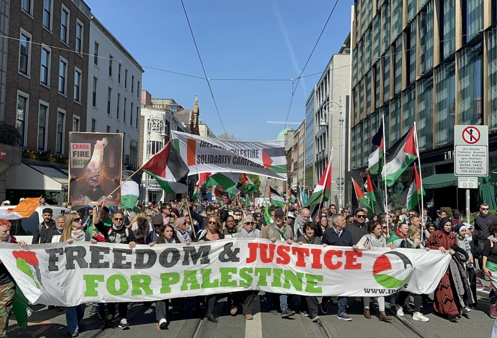 İrlanda'da Filistin'e Destek Gösterisi Düzenlendi