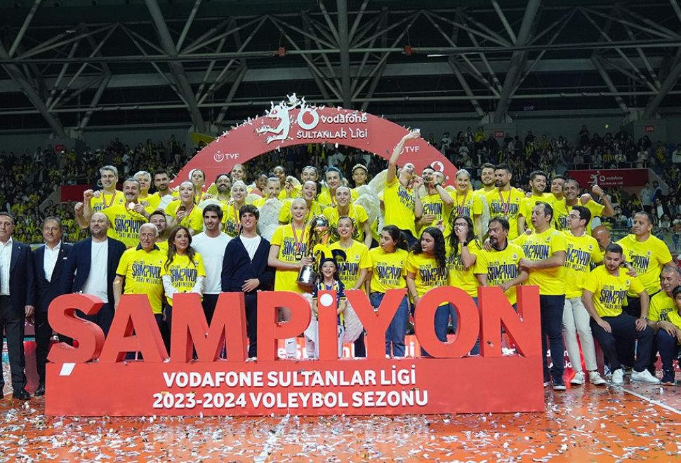 Şampiyon Fenerbahçe Opet'te Yüzler Gülüyor
