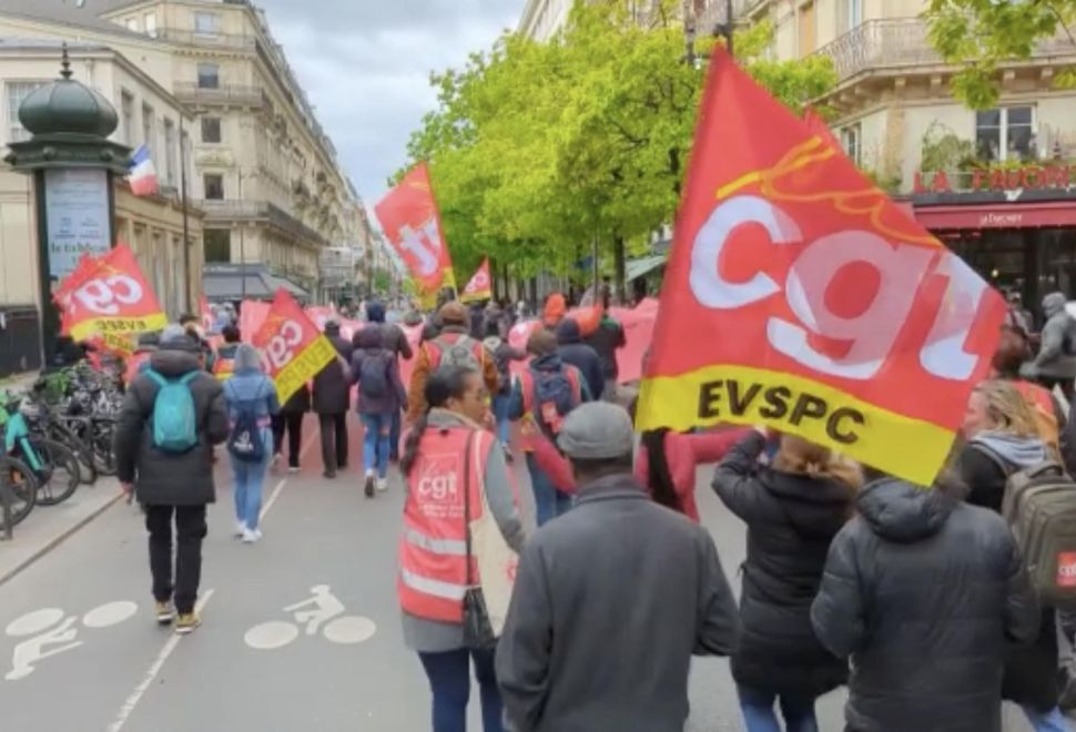 Paris Olimpiyatları'nda İş Yükü Artacak Belediye Çalışanları Ek Ücret Talebiyle Gösteri Düzenledi