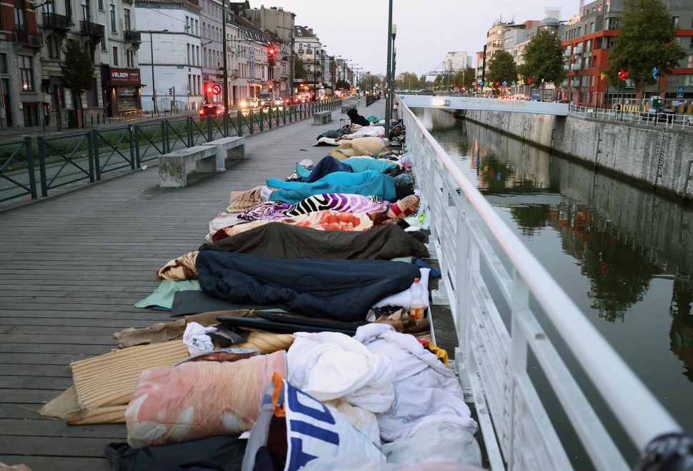 Uluslararası Af Örgütü, ‘Belçika, Sığınmacılara Yeterli Yardım Sağlamıyor’