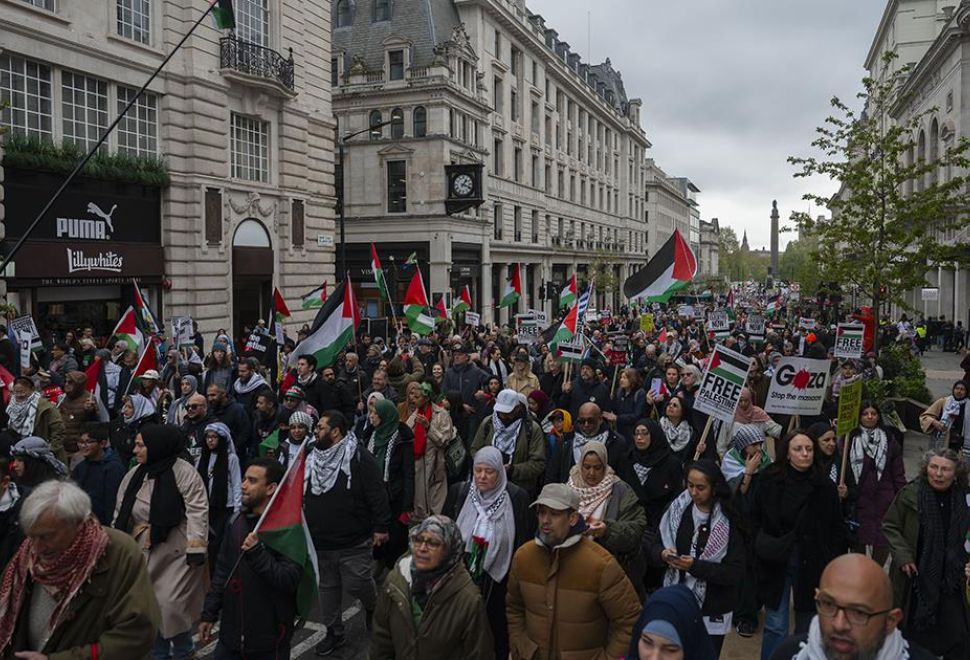 Londra'da Gazze için 12'nci Kez Ulusal Yürüyüş Düzenlendi